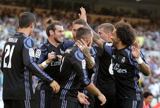 Liga, il Real Madrid risponde al Barcellona: 3-0 alla Real Sociedad
