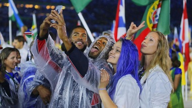 Olimpiadi, le emozioni della cerimonia di chiusura