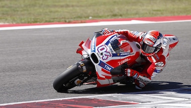 MotoGp test Ducati a Misano, Dovizioso cade
