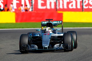 F1, Gp Belgio: Alonso e Hamilton in fondo alla griglia
