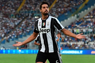 Juventus: entra Higuain, segna Khedira. Battuta anche la Lazio 1-0