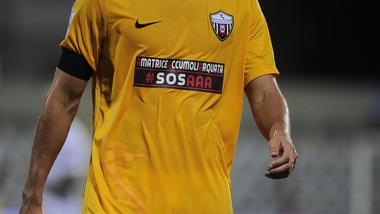 Serie B, l'Ascoli con la maglia a supporto delle vittime del terremoto