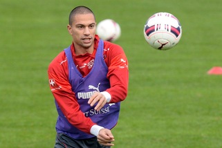 Calciomercato Cagliari, chiesto al Leicester il prestito di Inler