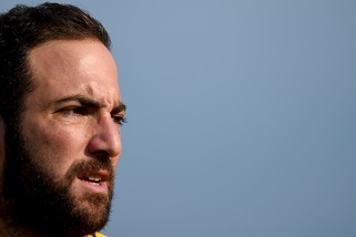 Juventus, 6 gol al Magenta in amichevole: tripletta Higuain