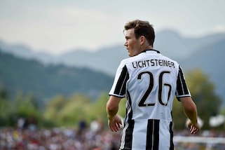 Calciomercato Juventus, veto all'Inter per Lichtsteiner