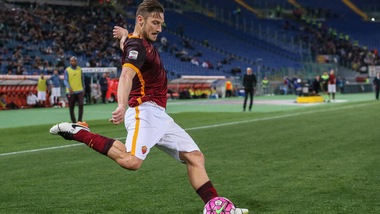 Calciomercato Roma, la lettera d'amore di Totti: «Dissi no al Milan»