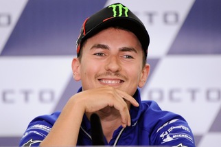 MotoGp, Lorenzo: «Senza gare bagnate sarei in testa»