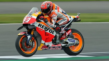 MotoGp Silverstone: terze libere a Marquez, Rossi decimo