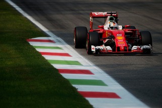 F1 Ferrari, Vettel: «Grande divario con le Mercedes»