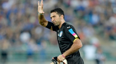 Renzi: «Orgogliosi di Buffon. Hollande mi ha ringraziato per il suo gesto»