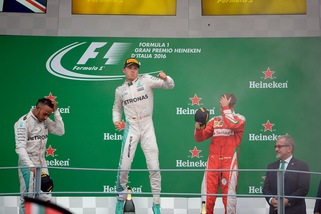 F1 Mercedes, Rosberg: «Il titolo? Penso solo alle gare»