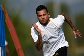 Juventus, Dani Alves: che grinta per il Siviglia!