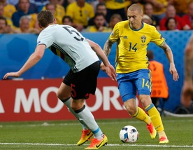 Calciomercato Inter: «Per la difesa piace Lindelof del Benfica»