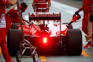 F1 Singapore: disastro Ferrari, Vettel partirà ultimo!