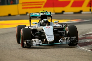 F1 Singapore, la pole è di Rosberg. Raikkonen 5°, Vettel ultimo!