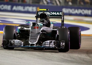 F1, Gp Singapore: Rosberg favorito, Ricciardo ci prova a 3,50