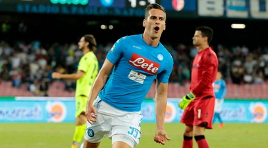 Serie A, Napoli-Bologna 3-1: Milik show, ancora una doppietta