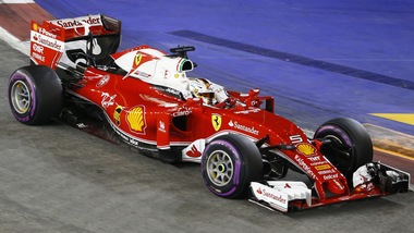 F1 Singapore, Vettel sostituisce motore e cambio