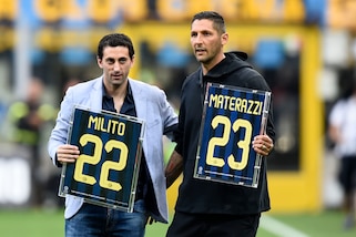 Inter, Materazzi e Milito accolti da eroi a San Siro