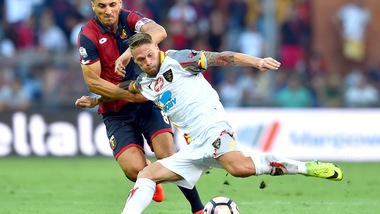 Lega Pro, Lecce fermato. Il derby al Cosenza
