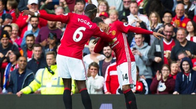 Premier League, Manchester United-Leicester 4-1: ciclone Mourinho su Ranieri, in rete anche Pogba