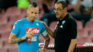 Serie A Napoli, Sarri ci riprova: «Di arbitri vorrei parlasse la società»