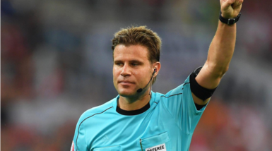 Champions, Brych arbitra Napoli-Benfica