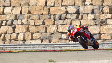 MotoGp: Marquez irraggiungibile, miracolo Rossi a 9,00