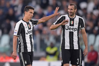 Juventus, contro la Dinamo Zagabria giocano Hernanes e Pjanic