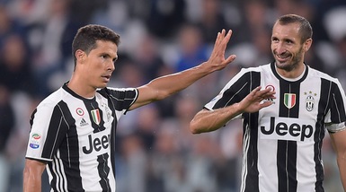 Juventus, contro la Dinamo Zagabria giocano Hernanes e Pjanic