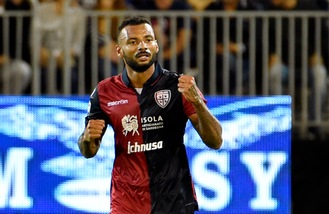 Serie A, Cagliari-Sampdoria 2-1: papera Viviano, è festa rossoblù