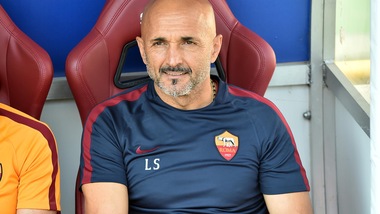 Roma, Spalletti a Totti: «Ti regalo una DeLorean. Ma ho un dono anche per Ilary...»