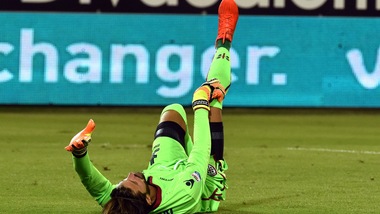 Serie A Cagliari, operato Storari: resterà fuori per un mese