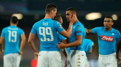 Champions League, Napoli-Benfica 4-2: Hamsik, Mertens e Milik show