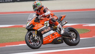 SBK, Magny Cours: Davis domina le prime libere