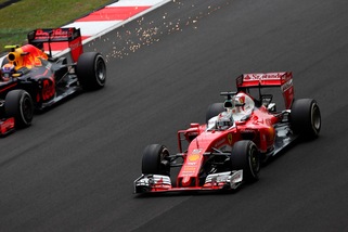 F1 Ferrari, Vettel fuori in Malesia: «Sfortunata reazione a catena»