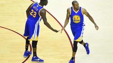 Basket, Nba: Golden State, riscatto a 1,75