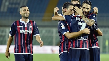 Calciomercato Crotone, l'ex Delgado si è legato all'Olbia