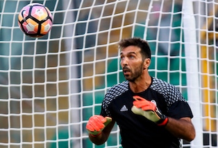 Italia-Spagna o Juventus-Napoli? Reina: «Buffon sempre più bravo. E ammiro Bonucci»