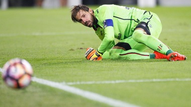 Serie A Cagliari, Storari e Capuano non si allenano con la squadra