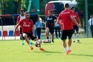 Serie A Bologna, doppia seduta e Sadiq recuperato