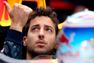 F1, Ricciardo: «Difficoltà in rettilineo, giornata frustrante»