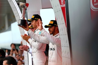 F1, Mercedes: 24,7 milioni di perdite nel 2015