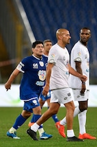 Partita per la Pace, Maradona regala spettacolo, poi litiga con Veron