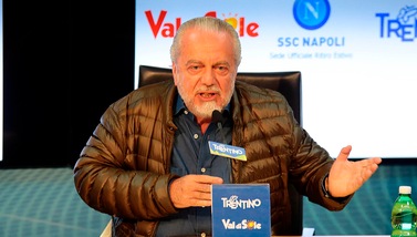 Napoli, De Laurentiis: «Juventus, con 100 milioni in più di fatturato vinco anch'io»