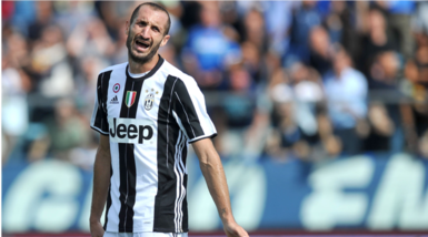 Juventus, Chiellini salta il Lione. Si scaldano Khedira, Alves e Higuain