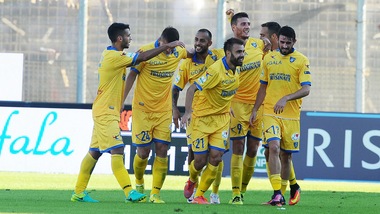 Serie B Frosinone, Dionisi show: l'ex Stellone e il Bari ko