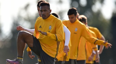 Alex Sandro: «Dybala fondamentale». Khedira: «Juventus, sotto con il Lione»