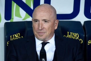 Serie A Chievo, Maran: «Milan? La Juventus resta davanti a tutti»