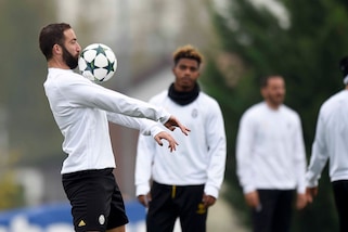 Champions League, Lione attento: Higuain e Pjanic si scaldano a Vinovo